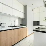 Przestronnne & Jasne Praca Zdalna I Doskonala Lokalizacja W Lodzi By Renters * Łódź