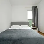 Przestronnne & Jasne Praca Zdalna I Doskonala Lokalizacja W Lodzi By Renters Apartamento *