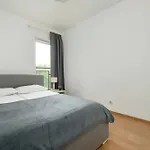Przestronnne & Jasne Praca Zdalna I Doskonala Lokalizacja W Lodzi By Renters Apartamento Łódź