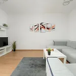 Przestronnne & Jasne Praca Zdalna I Doskonala Lokalizacja W Lodzi By Renters * לודז'
