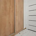 Przestronnne & Jasne Praca Zdalna I Doskonala Lokalizacja W Lodzi By Renters *