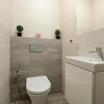 Przestronnne & Jasne Praca Zdalna I Doskonala Lokalizacja W Lodzi By Renters * Łódź