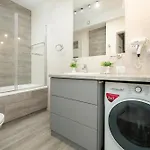 Apartamento Przestronnne & Jasne Praca Zdalna I Doskonala Lokalizacja W Lodzi By Renters Łódź