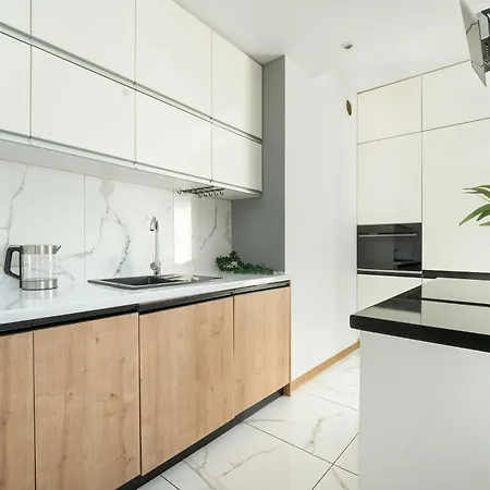 Przestronnne & Jasne Praca Zdalna I Doskonala Lokalizacja W Lodzi By Renters * Łódź