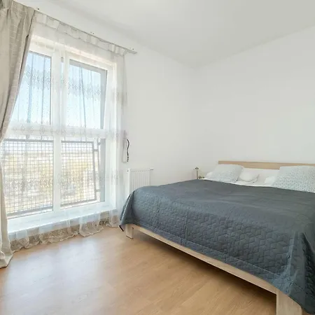 Exceptional 3-bedroom By Renters * Lodz (Lodz)