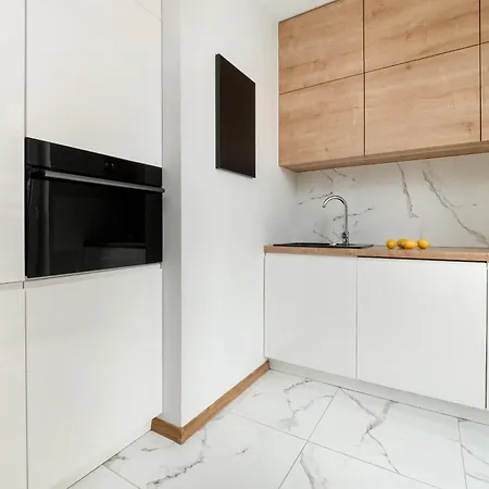 Daire Przestronnne & Jasne Praca Zdalna I Doskonala Lokalizacja W Lodzi By Renters