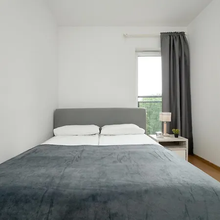 Przestronnne & Jasne Praca Zdalna I Doskonala Lokalizacja W Lodzi By Renters Apartment *