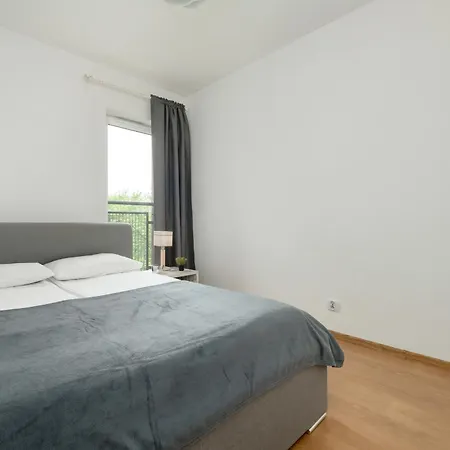 Przestronnne & Jasne Praca Zdalna I Doskonala Lokalizacja W Lodzi By Renters Daire Łódź