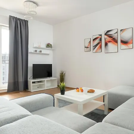 Przestronnne & Jasne Praca Zdalna I Doskonala Lokalizacja W Lodzi By Renters Lodz (Lodz)