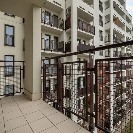 Daire Przestronnne & Jasne Praca Zdalna I Doskonala Lokalizacja W Lodzi By Renters Łódź