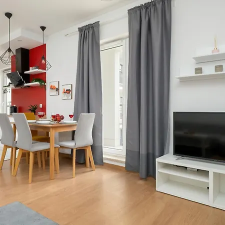 Przestronnne & Jasne Praca Zdalna I Doskonala Lokalizacja W Lodzi By Renters *