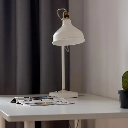 Apartment Przestronnne & Jasne Praca Zdalna I Doskonala Lokalizacja W Lodzi By Renters Lodz (Lodz)