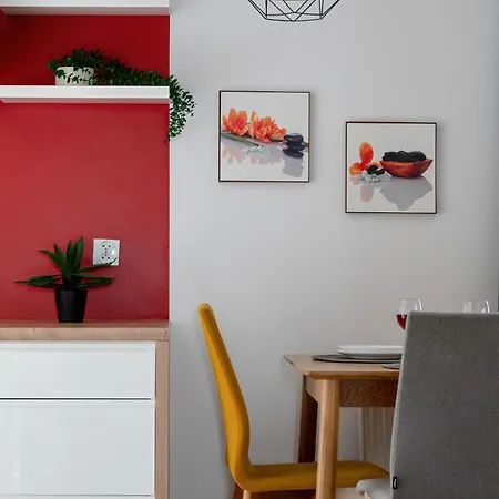 Przestronnne & Jasne Praca Zdalna I Doskonala Lokalizacja W Lodzi By Renters