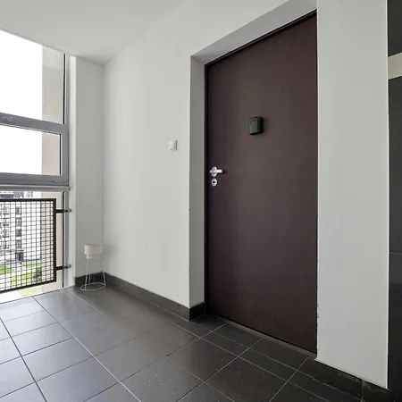 Przestronnne & Jasne Praca Zdalna I Doskonala Lokalizacja W Lodzi By Renters Лодзь