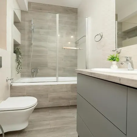Przestronnne & Jasne Praca Zdalna I Doskonala Lokalizacja W Lodzi By Renters Apartment *