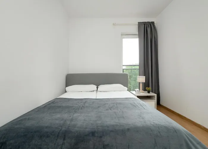 Przestronnne & Jasne Praca Zdalna I Doskonala Lokalizacja W Lodzi By Renters Apartamento *