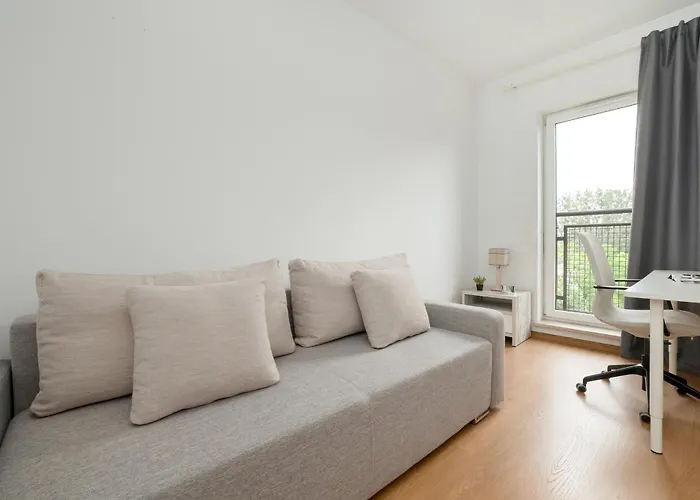 Przestronnne & Jasne Praca Zdalna I Doskonala Lokalizacja W Lodzi By Renters Łódź