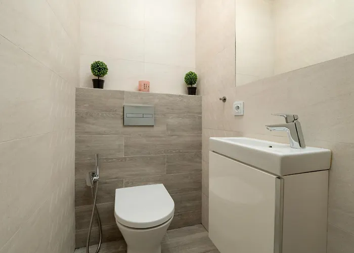 Przestronnne & Jasne Praca Zdalna I Doskonala Lokalizacja W Lodzi By Renters * Łódź