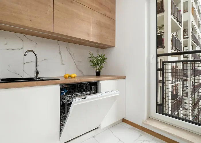 Przestronnne & Jasne Praca Zdalna I Doskonala Lokalizacja W Lodzi By Renters