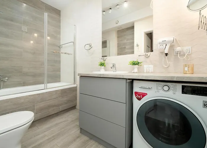 Apartamento Przestronnne & Jasne Praca Zdalna I Doskonala Lokalizacja W Lodzi By Renters Łódź