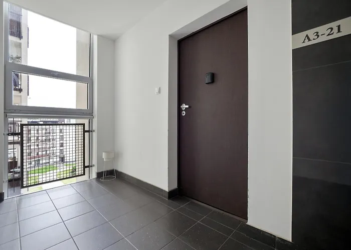 Przestronnne & Jasne Praca Zdalna I Doskonala Lokalizacja W Lodzi By Renters Łódź